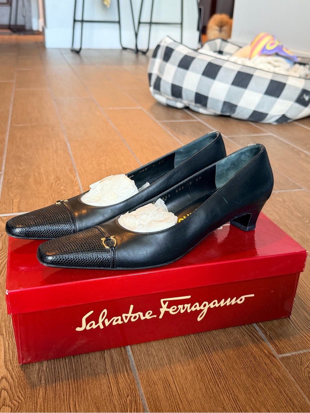Vintage Salvatore Ferragamo Black Leather Mid Heel Pointed Toe Pumps